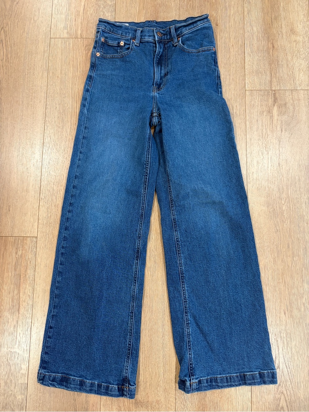 GAP High Rise Stride Wide Leg Jeans Medium Wash Size 26 / 2R 31” Inseam
